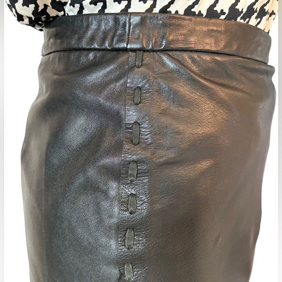 BCBGMAXAZRIA Black Mid-length Leather Skirt Size 4 - Picture 4 of 5